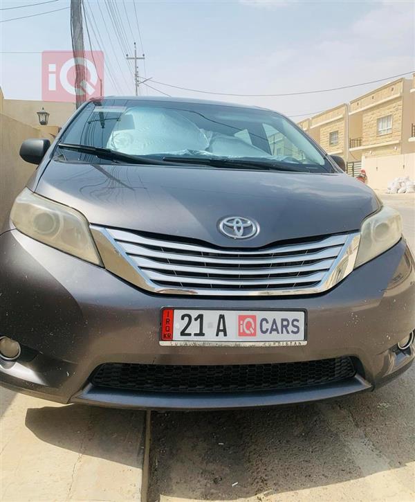 Toyota Sienna 2017 for sale in Iraq - Tikrit
